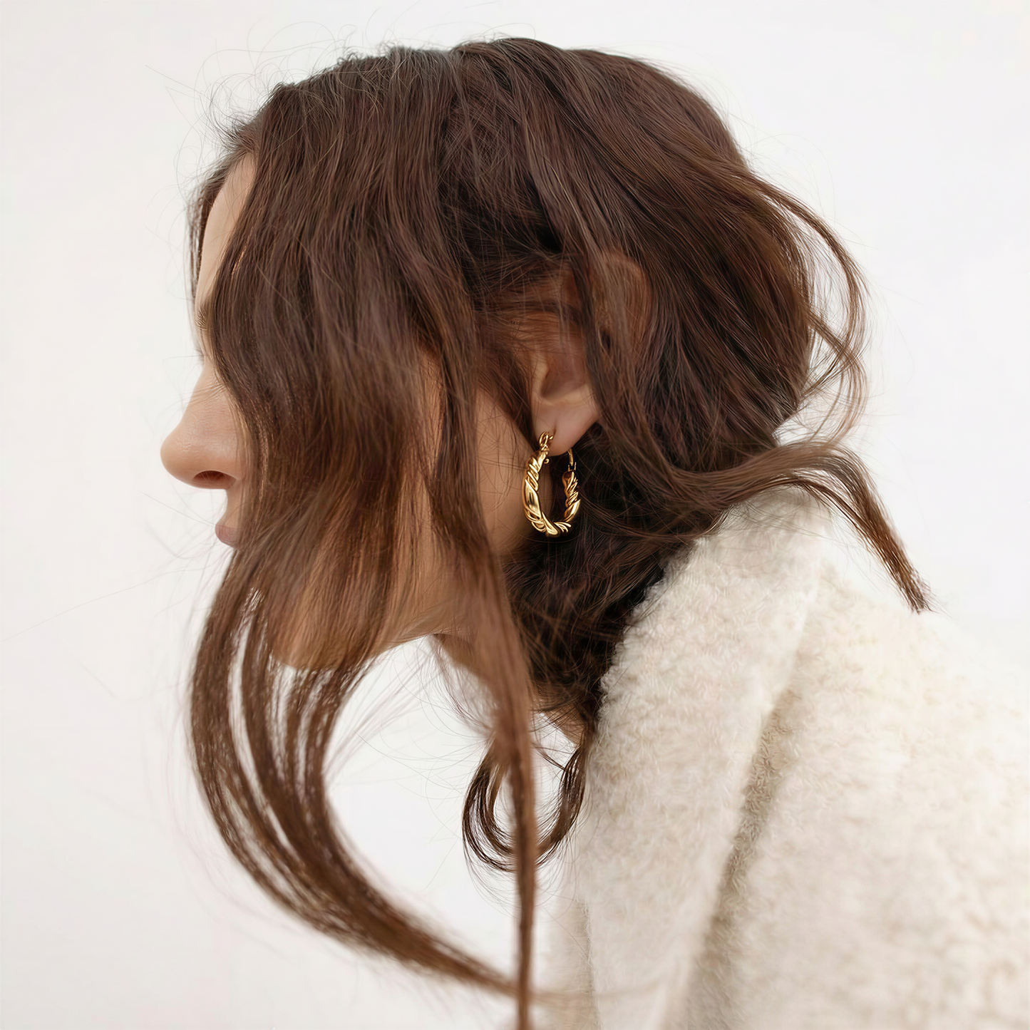 Rope Twist Oval Gold Hoop Earrings