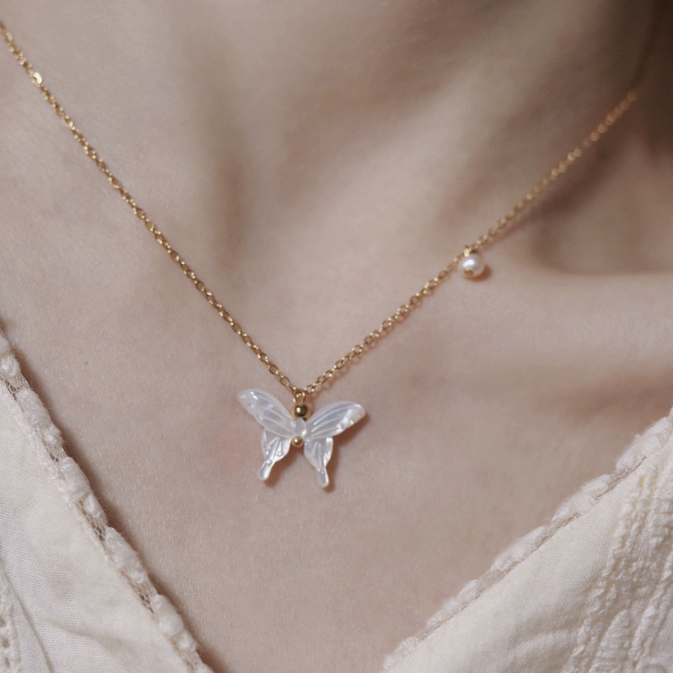 Crystal Shell Butterfly Pearl Necklace