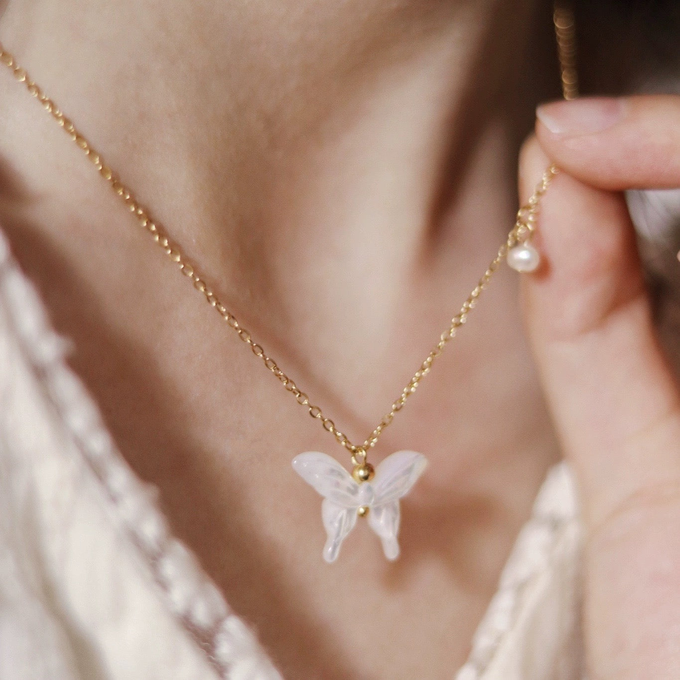 Crystal Shell Butterfly Pearl Necklace