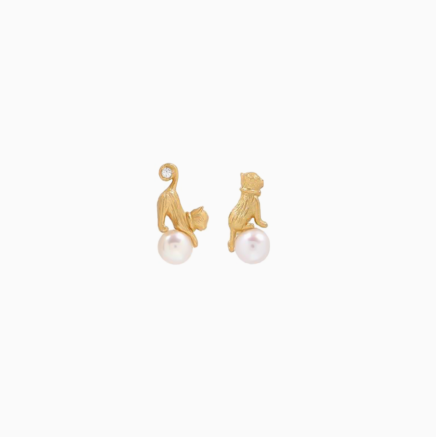 Kitty Pearl Golden Earrings