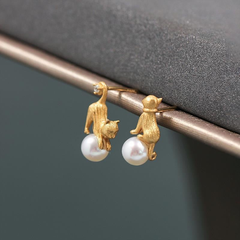 Kitty Pearl Golden Earrings