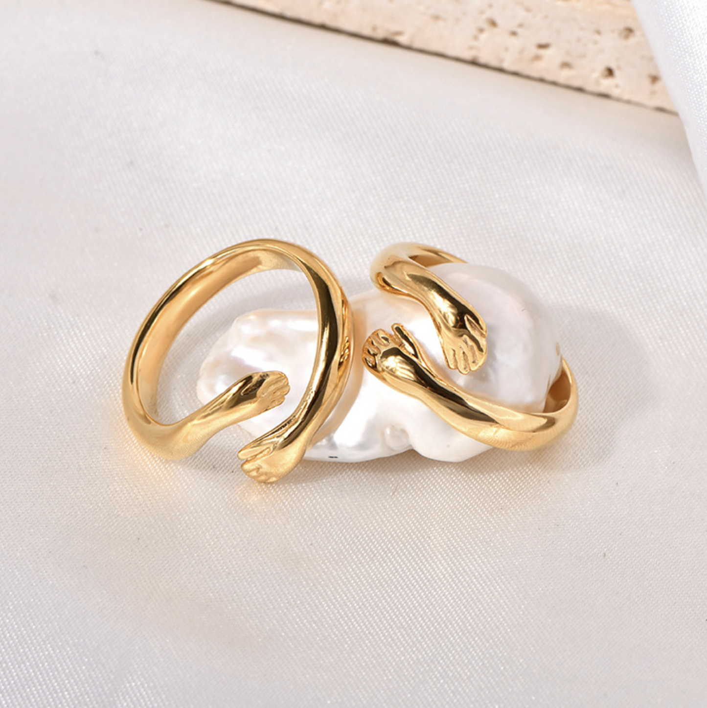 18K Gold Hugger Gift Stack Ring