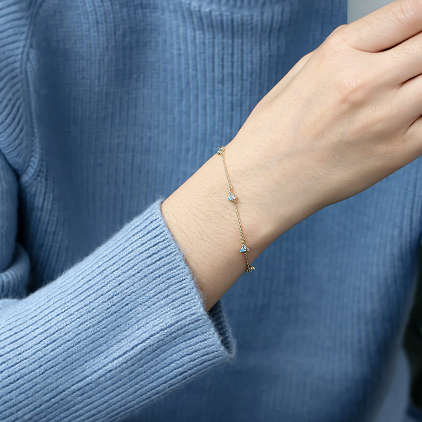 Blue Snowflake Station Bracelet