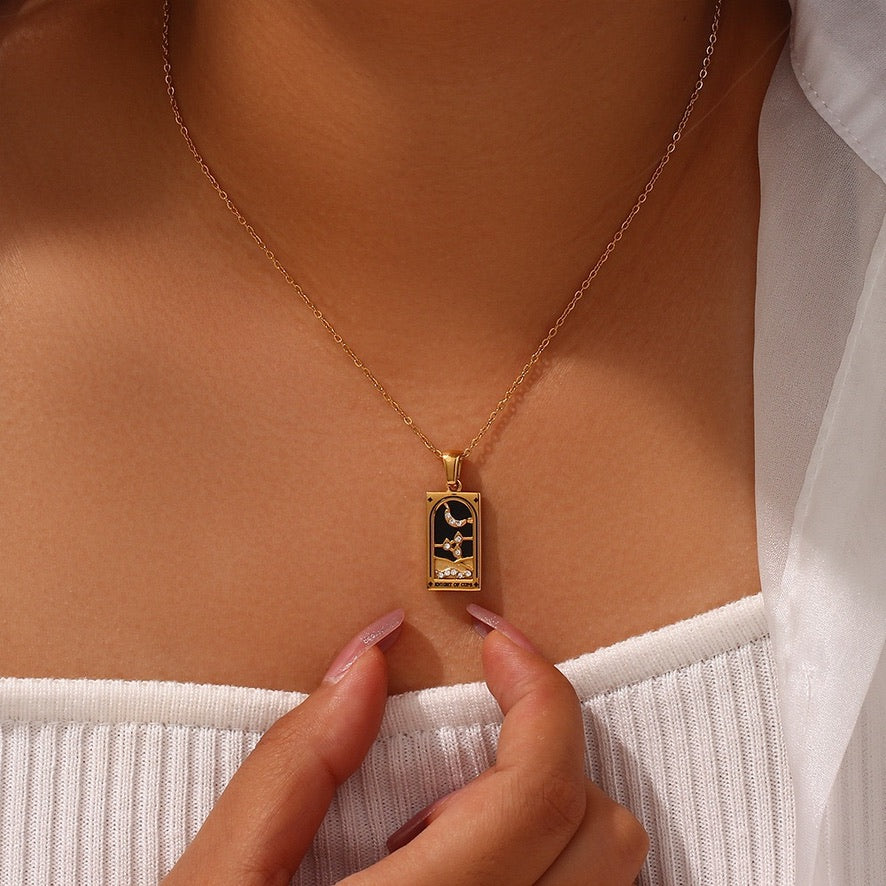 Zodiac Amulet 18k gold-plated Necklace