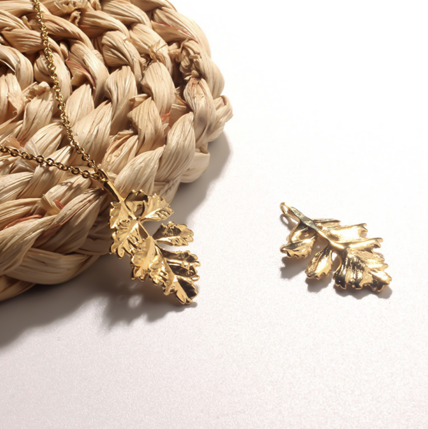 18k Leaf Charm